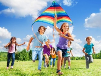 Мостовский районный центр творчества детей и молодёжи приглашает мальчишек и девчонок на различные мероприятия