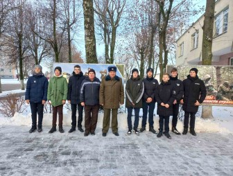 Мостовские школьники познакомились с работой районного военкомата