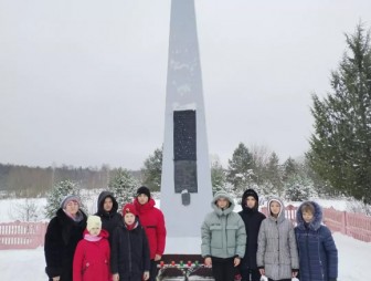 Мостовские школьники почтили память погибших земляков