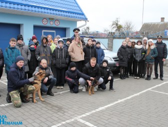 Профориентационное мероприятие для учащихся СШ №3 и гимназии №1 в Мостовском отделении Департамента охраны