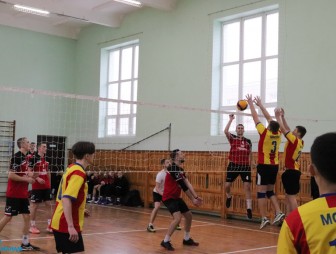 В Мостах прошло открытое первенство по волейболу памяти воина-интернационалиста Александра Савчука