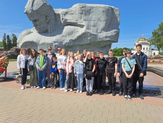 Экскурсию в мемориальный комплекс «Брестская крепость-герой» совершили семиклассники СШ №5 г. Мосты