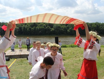 Мы – белорусы. Неман- наша река! В Мостах проходит арт-пикник “На хвалях Нёмана”