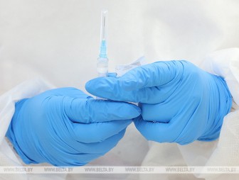 Минздрав напомнил о важности вакцинации против гриппа и COVID-19