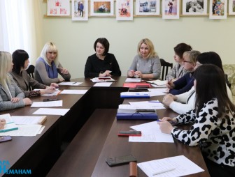 Работе с семьями, где есть факты семейно-бытовых конфликтов, было посвящено заседание межведомственной комиссии при Мостовском райисполкоме