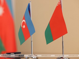Лукашенко и Алиев проводят двустороннюю встречу в Санкт-Петербурге