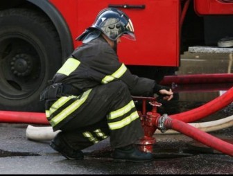 В Мостах горел жилой дом: спасатели ликвидировали пожар