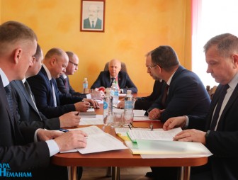 Сегодня в Мостах проходит совещание по вопросу выполнения поручений Президента Республики Беларусь /Дополнено/