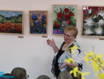 Выставка картин из шерсти открылась в отделе традиционного искусства и ремёсел Мостовского РЦК