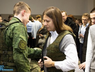 Есть такая профессия ‒ Родину защищать: рассказываем, чем удивили военные вузы на дне открытых дверей в Мостах