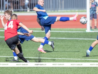 Кровь и перья: «Мосты» устроили голевую перестрелку с берёзовским «Кречетом»