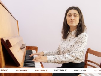 Жизнь ‒ как по нотам: как педагог Мостовской ДШИ Татьяна Сафоник прививает детям любовь к музыке