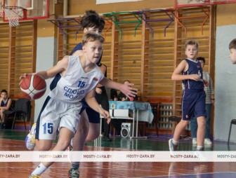 ФОТОФАКТ. Возвращение на паркет ‒ Мосты принимают первый тур ДЮБЛ