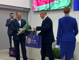 Мостовские работники спортивной сферы награждены в честь 30-летия Министерства спорта и туризма