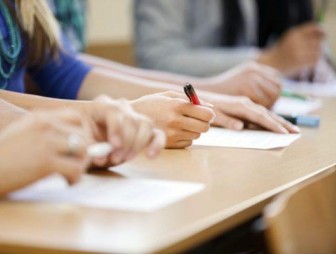 Урок на картофельном поле для мостовских школьников