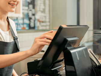 Кассир и продавец должны быть бдительными