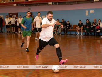 Вечерняя лига в Мостах: 13 января стартует любительский турнир по мини-футболу