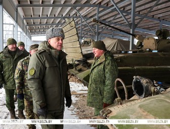 Современное вооружение и защита. Как в Беларуси модернизируют бронетехнику, рассказал Вольфович