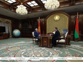 Александр Лукашенко принял с докладом премьер-министра. Основная тема - повестка предстоящей встречи с Путиным