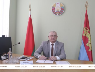 Приём граждан в Мостовском райисполкоме провёл начальник инспекции Министерства по налогам и сборам Республики Беларусь по Гродненской области Виктор Ринкевич