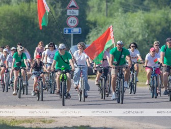 Молодые и сильны ‒ вместе: мостовчане организовали велопробег в честь Дня молодёжи