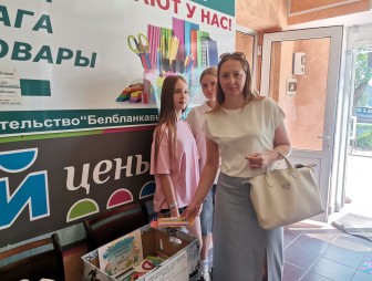 В Мостах началась выплата единовременной материальной помощи к новому учебному году