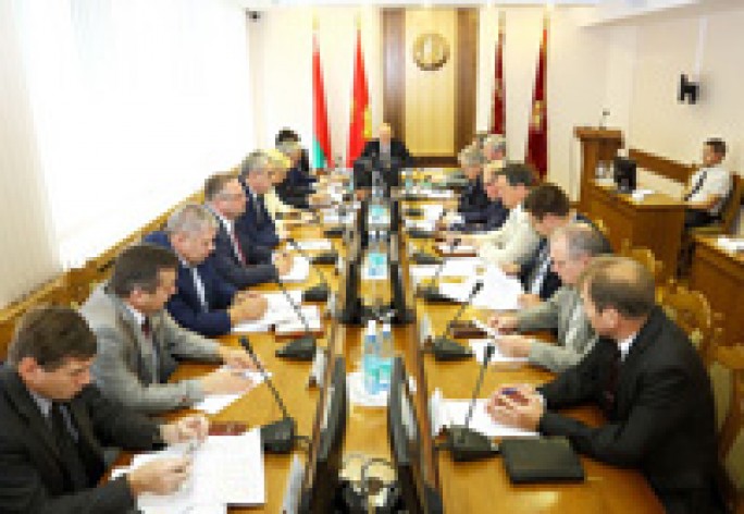 На заседании областного исполнительного комитета рассмотрены итоги социально-экономического развития Гродненщины, исполнение бюджета за январь-июнь 2016 года