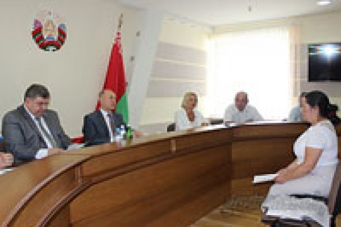 Председатель областного исполнительного комитета Владимир Кравцов провел прием граждан в Слониме