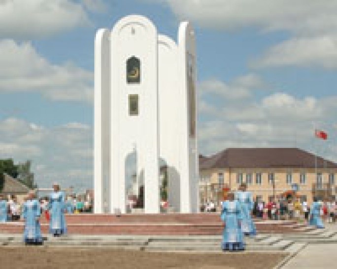 Сардэчна запрашаем вас 20 чэрвеня 2015 г. на свята горада Іўе 'Пад адзіным небам'