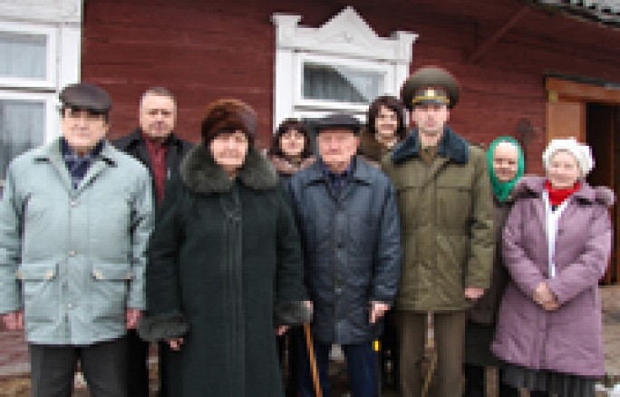 Ад Брэста да Берліна наладжваў тэлефонную сувязь