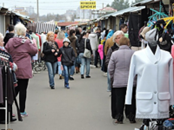 На рынке «Южный» в Гродно заняты почти все торговые места