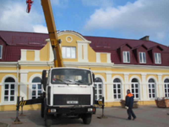 В Мостах обновляется вокзал