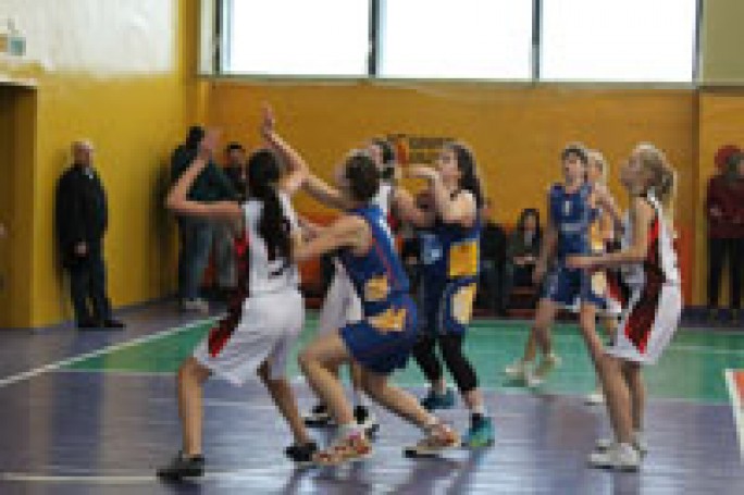С 6 по 10 апреля в Мостах прошло первенство Республики Беларусь по баскетболу среди девушек 2002-2003 г.р.