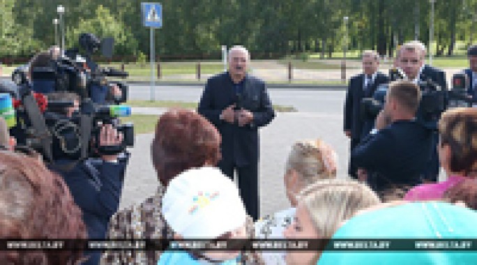 Лукашенко: не зарабатывать в Беларуси может только ленивый