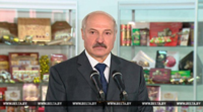 Президент Беларуси: 'оторвем головы' за попытки использовать деноминацию для повышения цен