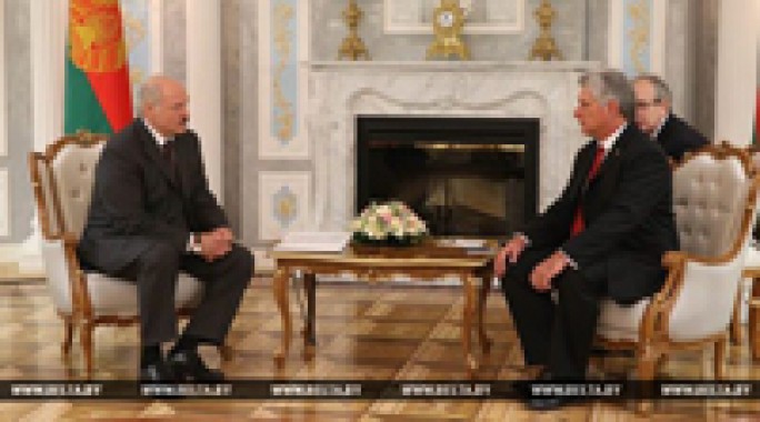 Лукашенко отмечает позитивные тенденции в торгово-экономических отношениях Беларуси и Кубы