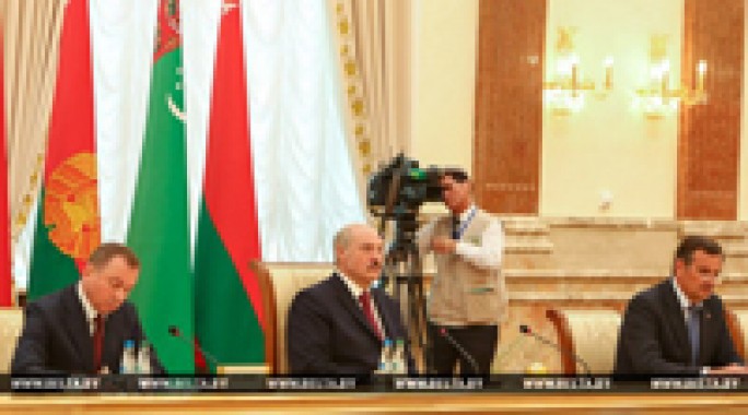 Лукашенко подчеркивает стратегический характер развития белорусско-туркменского сотрудничества