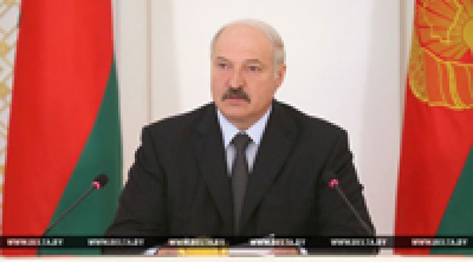 Лукашенко призвал стороны карабахского конфликта к диалогу