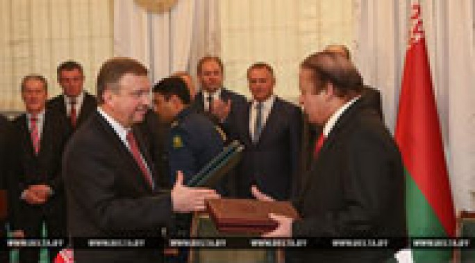 Беларусь и Пакистан подписали дорожную карту сотрудничества на 2015-2020 годы