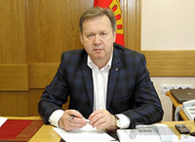 В субботу, 27 августа, прямую телефонную линию с жителями Гродненщины провел председатель областного Совета депутатов Игорь Жук