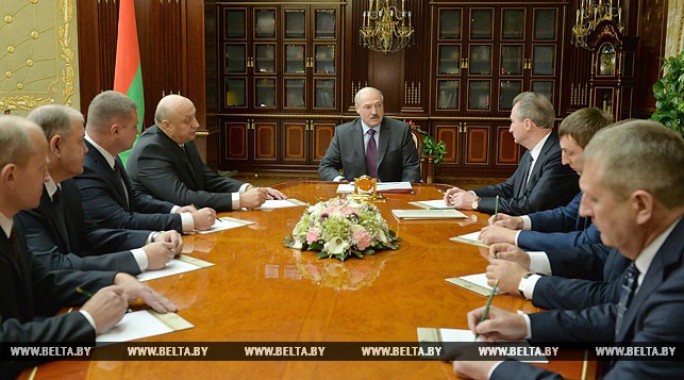 Лукашенко призывает прекратить разговоры о реформировании и сосредоточиться на эффективной работе