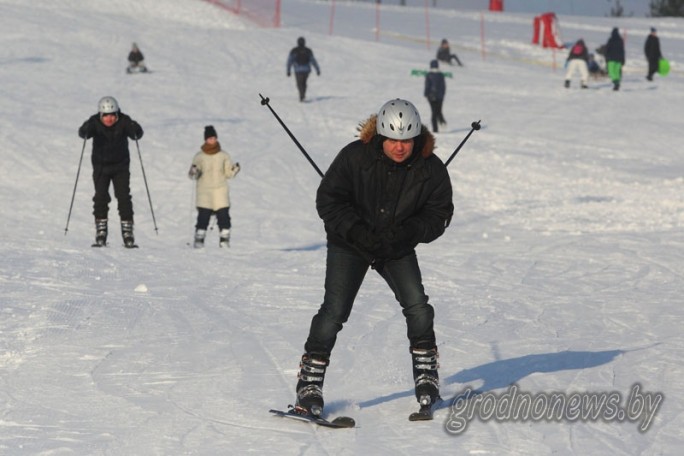 Покататься на лыжах в Коробчицах можно будет не только днем, но и ночью