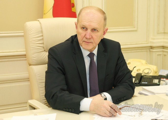Прямую линию с жителями Принеманского региона провел председатель облисполкома Владимир Кравцов