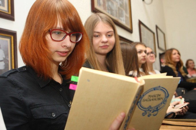 Известные люди Гродненской области прочитали любимые произведения Максима Богдановича