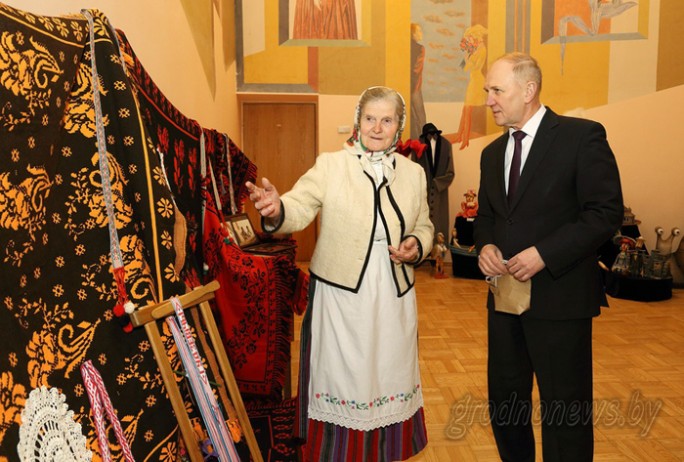 Залатыя рукі ў ткачыхі з Гудзевіч