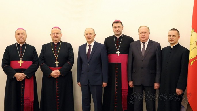 Руководство Гродненского областного исполнительного комитета встретилось с Апостольским нунцием в Беларуси