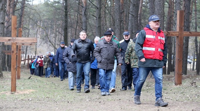 Более 200 человек приняли участие в акции по благоустройству Куропат