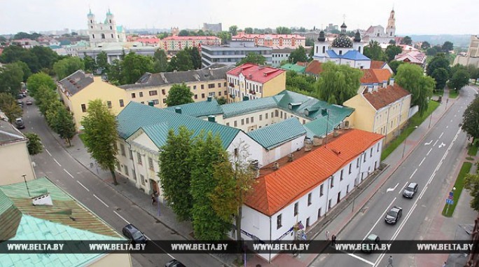 Безвизовые туристы чаще посещают Гродно в групповых турах