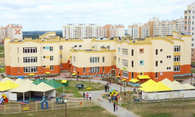 В гродненском микрорайоне Ольшанка накануне Дня Независимости открылся третий детский сад