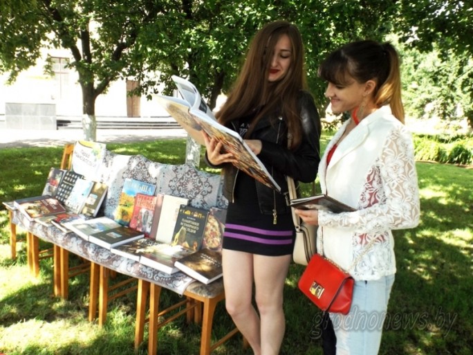 «Книжный пикник» устроили в Гродно